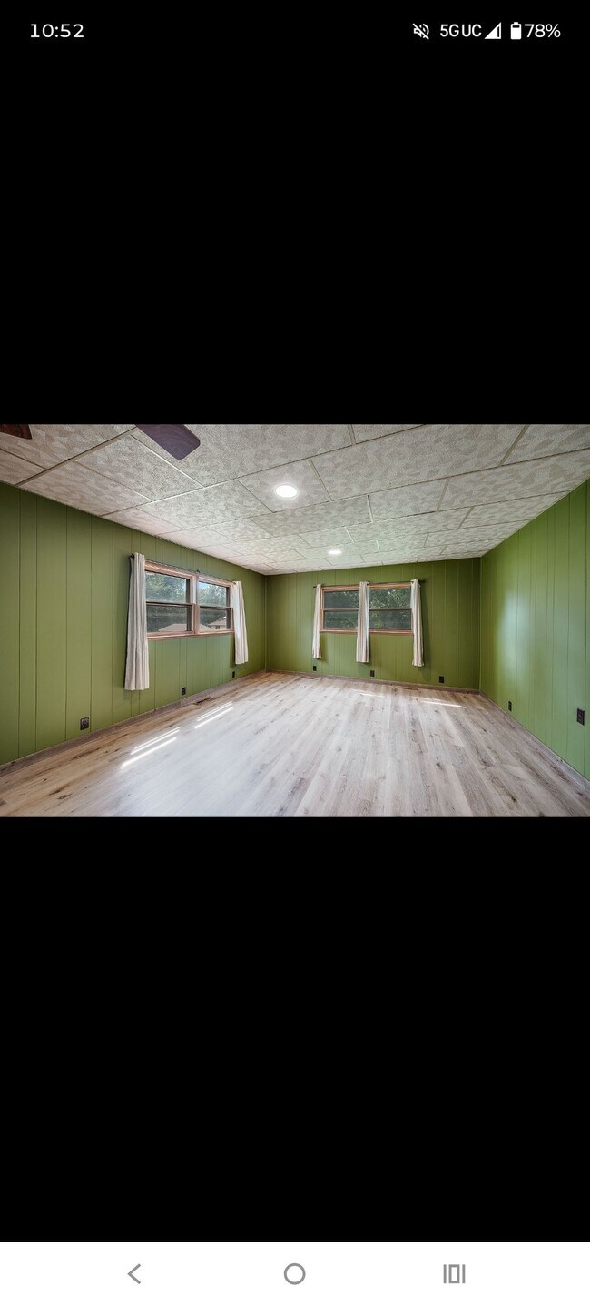 Foto del edificio - 104 Frank Ave NE