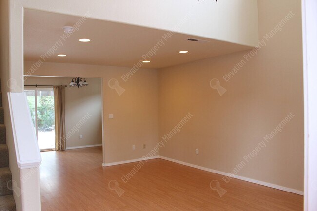 Building Photo - 63325 NW Lavacrest St