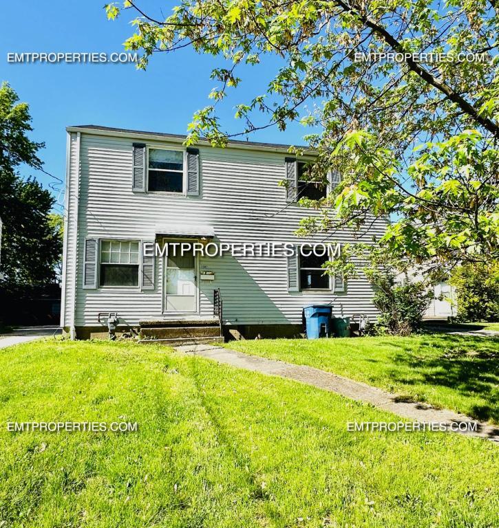 Primary Photo - 2389 E 37th St