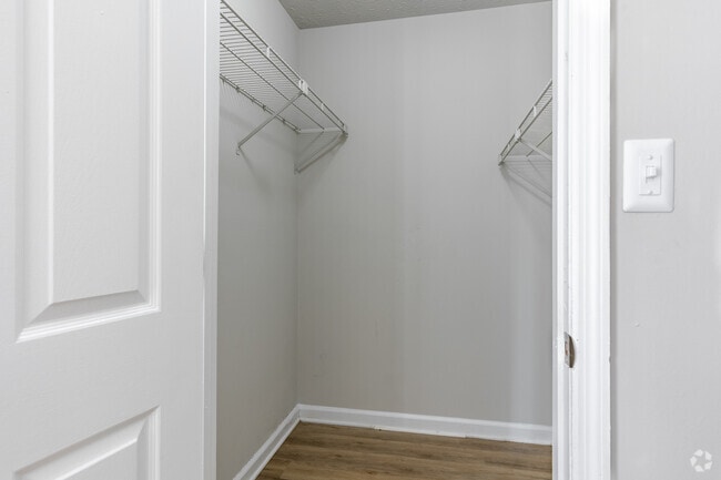 2BR, 2BA - 950SF - Celeste on North