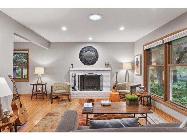 Building Photo - 4113 Beverly Ave