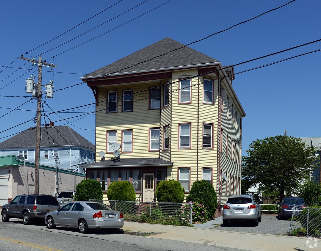 Primary Photo - 418 Belleville Ave