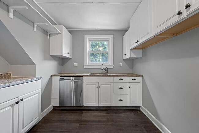 Building Photo - 50 Ruggles St