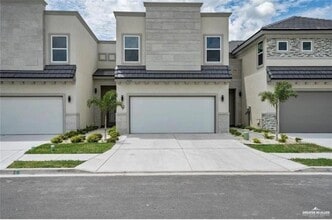 Building Photo - 18 Sunset Dr