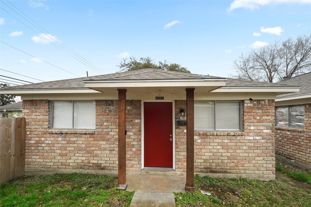 Foto principal - 803 1/2 Ellena Rd