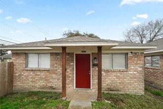 Building Photo - 803 1/2 Ellena Rd