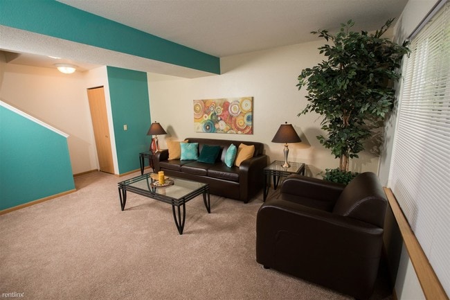 Building Photo - 3411 Beaujardin Dr