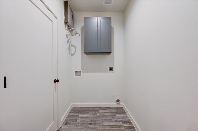 Building Photo - 13102 Honey Suckle Ridge Ln