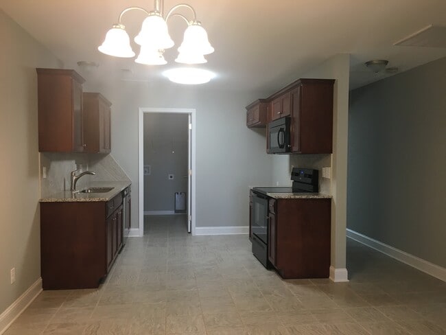 Photo - MOVE-IN READY! Townhome