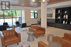 Photo du bâtiment - 320-320 Plains Rd E