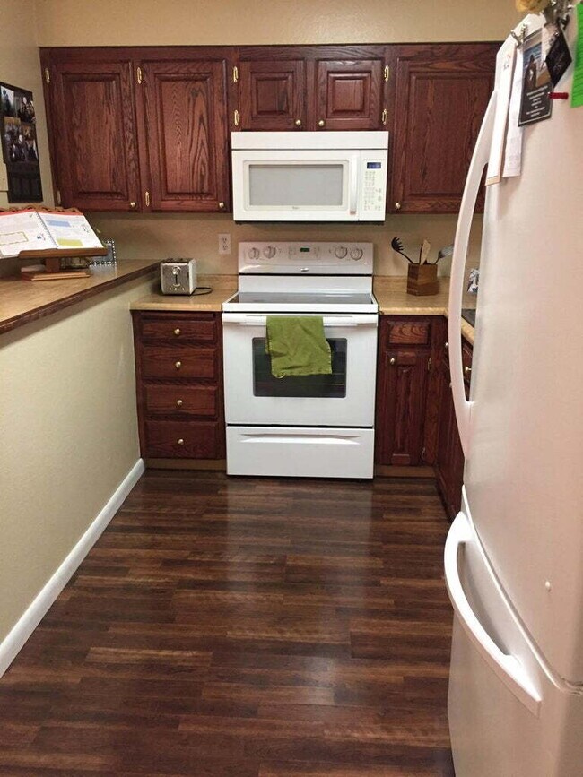 Foto del edificio - "Charming 2-Bed, 1.5 bath Townhouse Retreat in Saint George