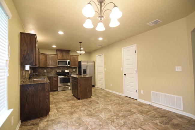 Building Photo - 6501 Morganite Ln