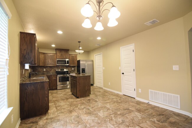 Foto del edificio - 6501 Morganite Ln