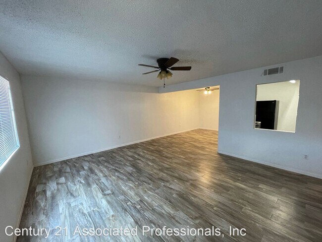 Foto del edificio - 2 br, 1 bath House - 714 Tierra Del Sol Apt C