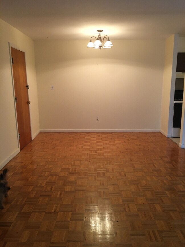 Dining Area/Living Room - 11 Longwood Dr