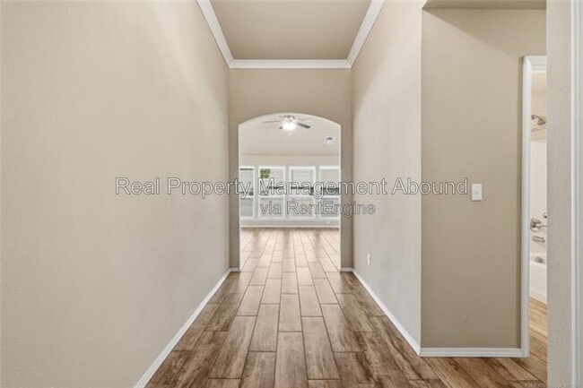 Building Photo - 3706 S 13th Pl