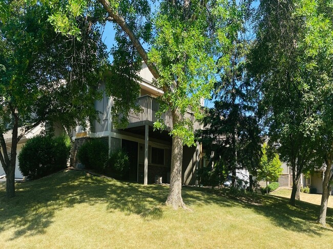 Building Photo - 8551 Xenium Ln N
