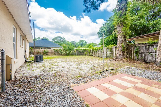 Foto del edificio - 22 Laurie Dr NE