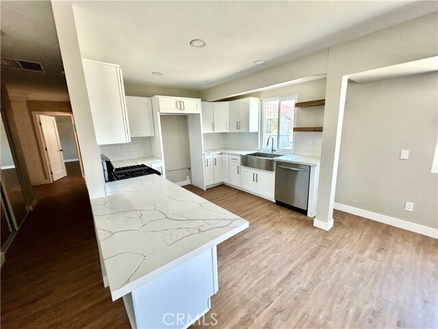 Building Photo - 6698 Mesquite Dr