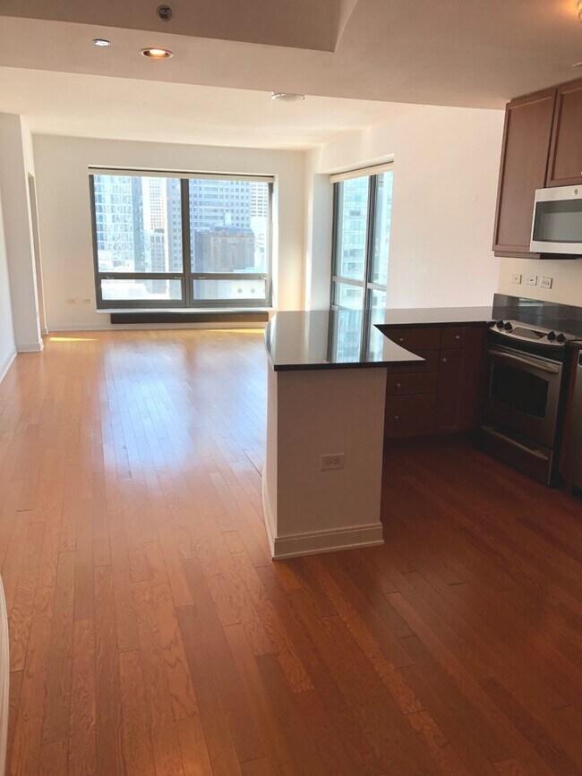 Foto del edificio - 130 N Garland Ct