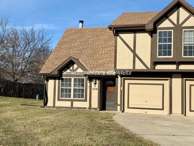 Building Photo - Charming 2bd 1.5 bath Duplex w/ Garage for Lease