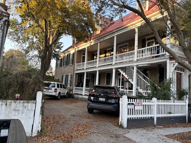 Building Photo - 44 Vanderhorst St