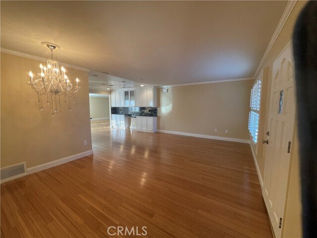 Building Photo - 410 E Rancho Rd