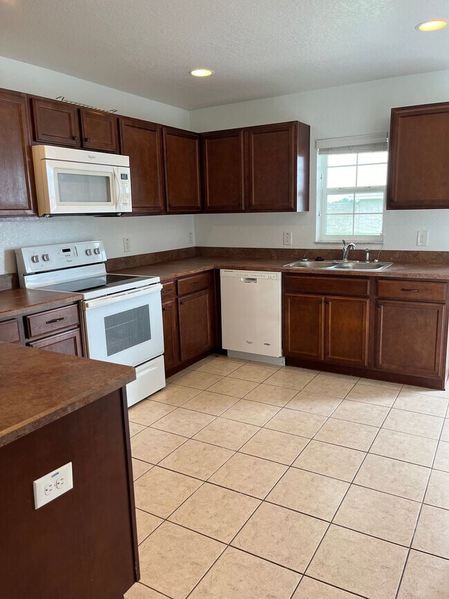 Foto del edificio - 6724 SE 106th St