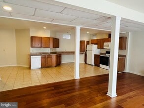 Building Photo - 46658 Breannes Ln