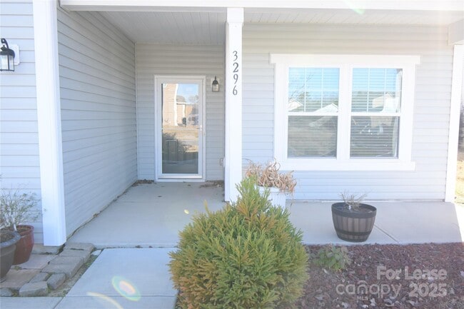 Foto del edificio - 3296 Saddlebrook Dr