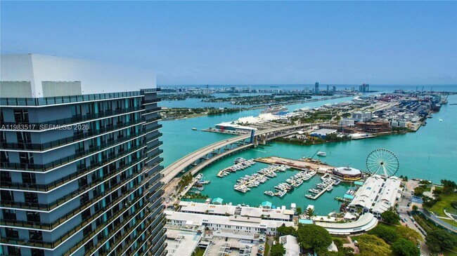 Building Photo - 398 NE 5th St