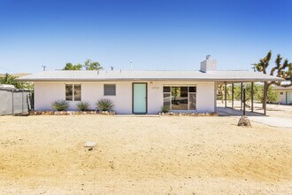 Building Photo - 61934 Verbena Rd