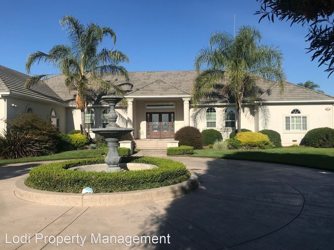 Primary Photo - 4 br, 4.5 bath House - 12945 N Highway 88