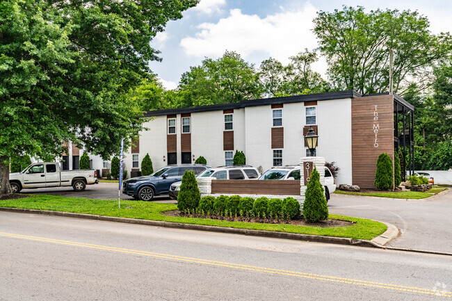 Building Photo - The Metro Apartments