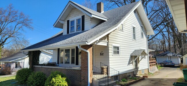 Foto del edificio - 420 N Main St