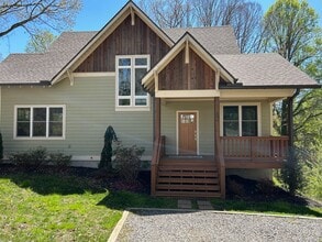 Building Photo - 82 Pine Cone Dr
