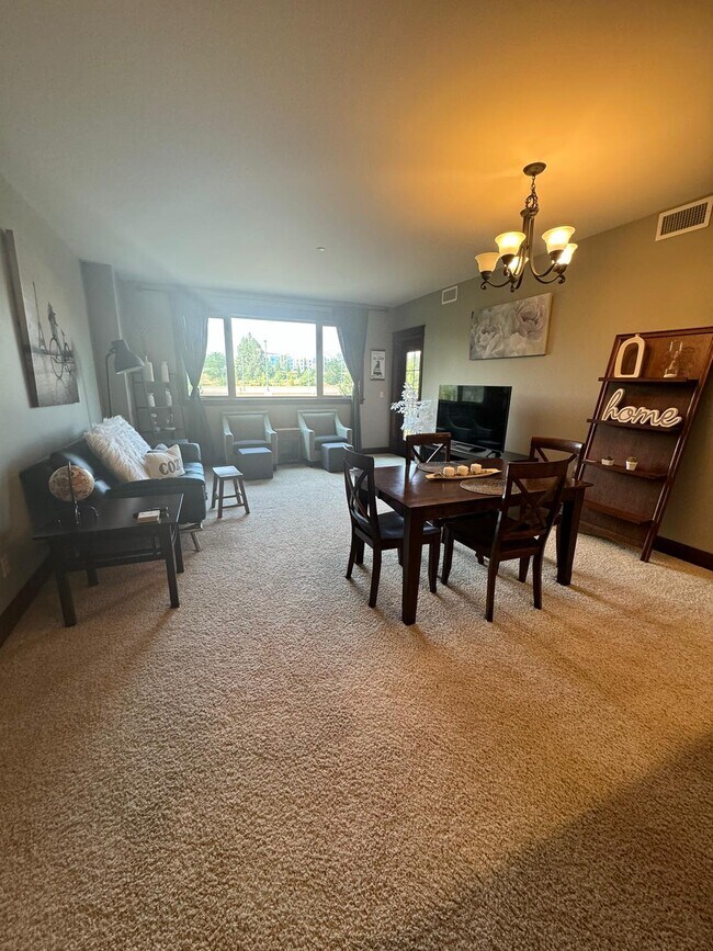 Foto del edificio - River Stone Condominium