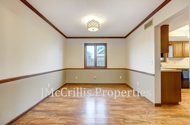 Building Photo - 9034 Dunmore Ln