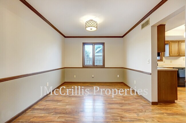 Foto del edificio - 9034 Dunmore Ln