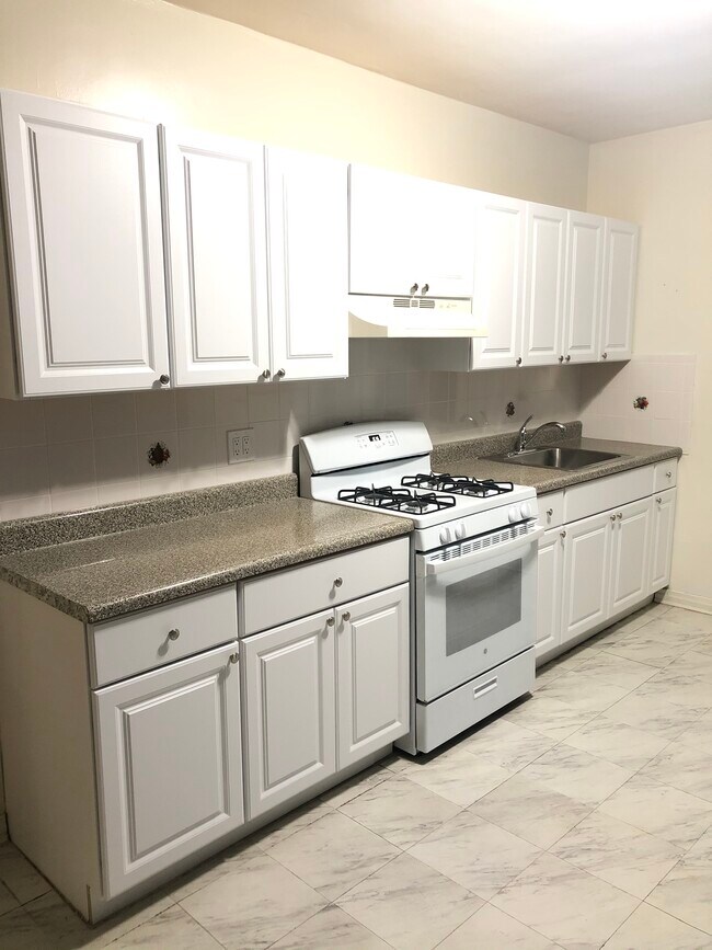 Building Photo - 8720 55th Rd