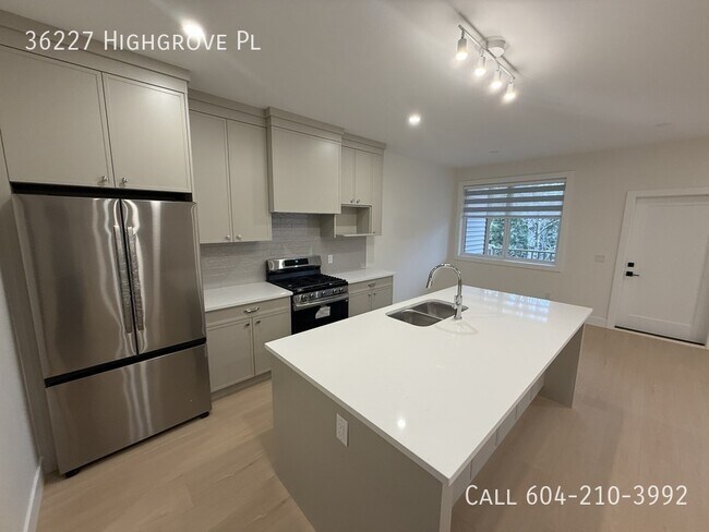 Photo du bâtiment - Minutes from Ledgeview Golf Course