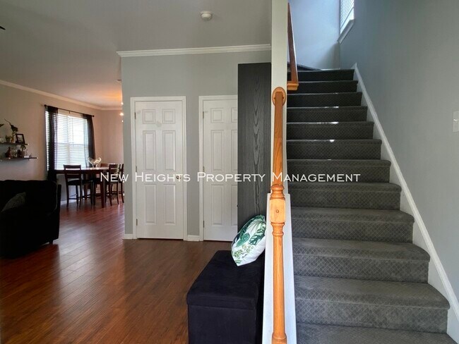 Building Photo - 4805 Buttercup Way