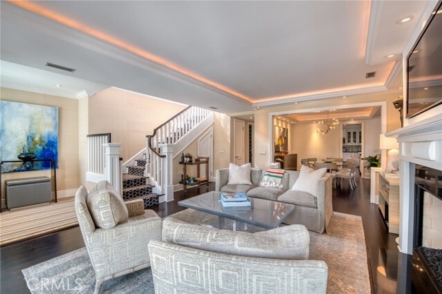 Foto del edificio - 325 Poppy Ave