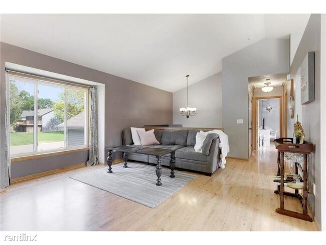 Building Photo - 3 br, 2 bath House - 8189 Jody Ave S