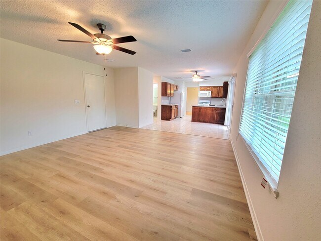 Foto del edificio - 3226 Granite Lake Dr
