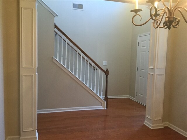 Foto del edificio - 2021 Moss Creek Dr