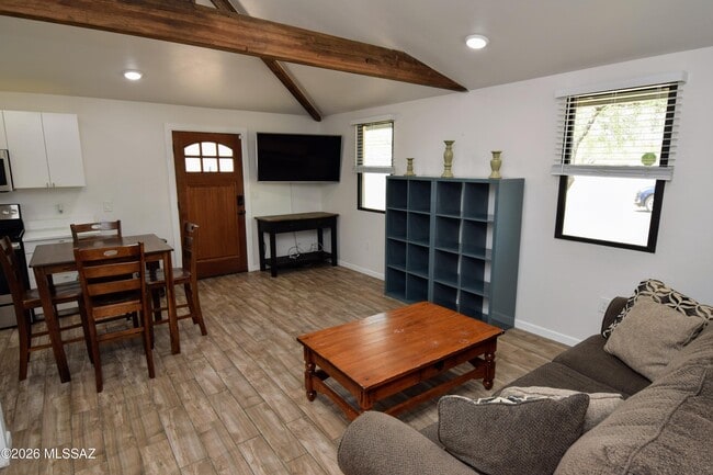 Building Photo - 2103 N Santa Rita Ave