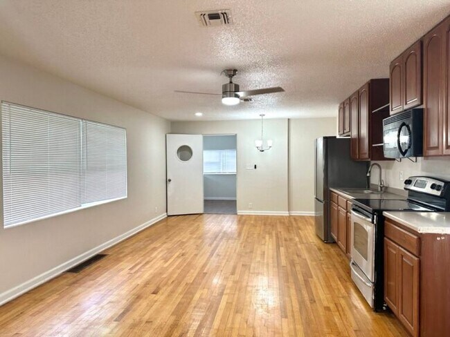 Foto del edificio - 2394 Orange Center Blvd