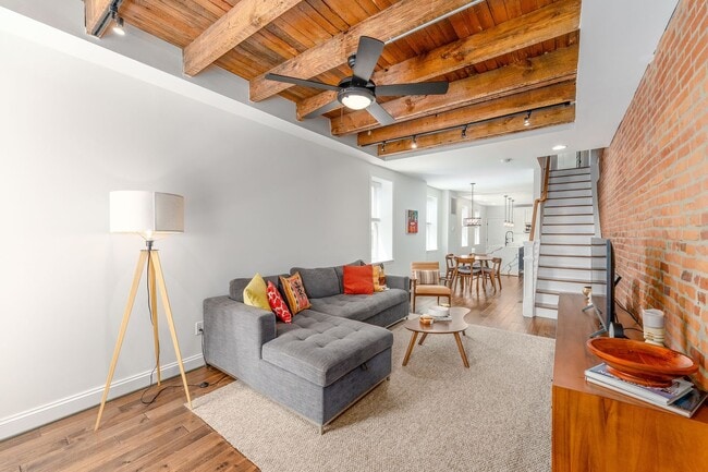 Building Photo - 4-Bedroom, 3-Bathroom with Garage - Canton...