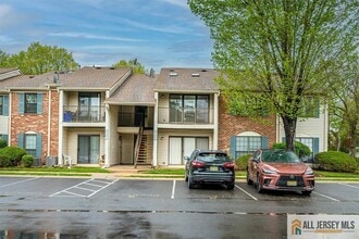 Building Photo - 64 Taylor Dr